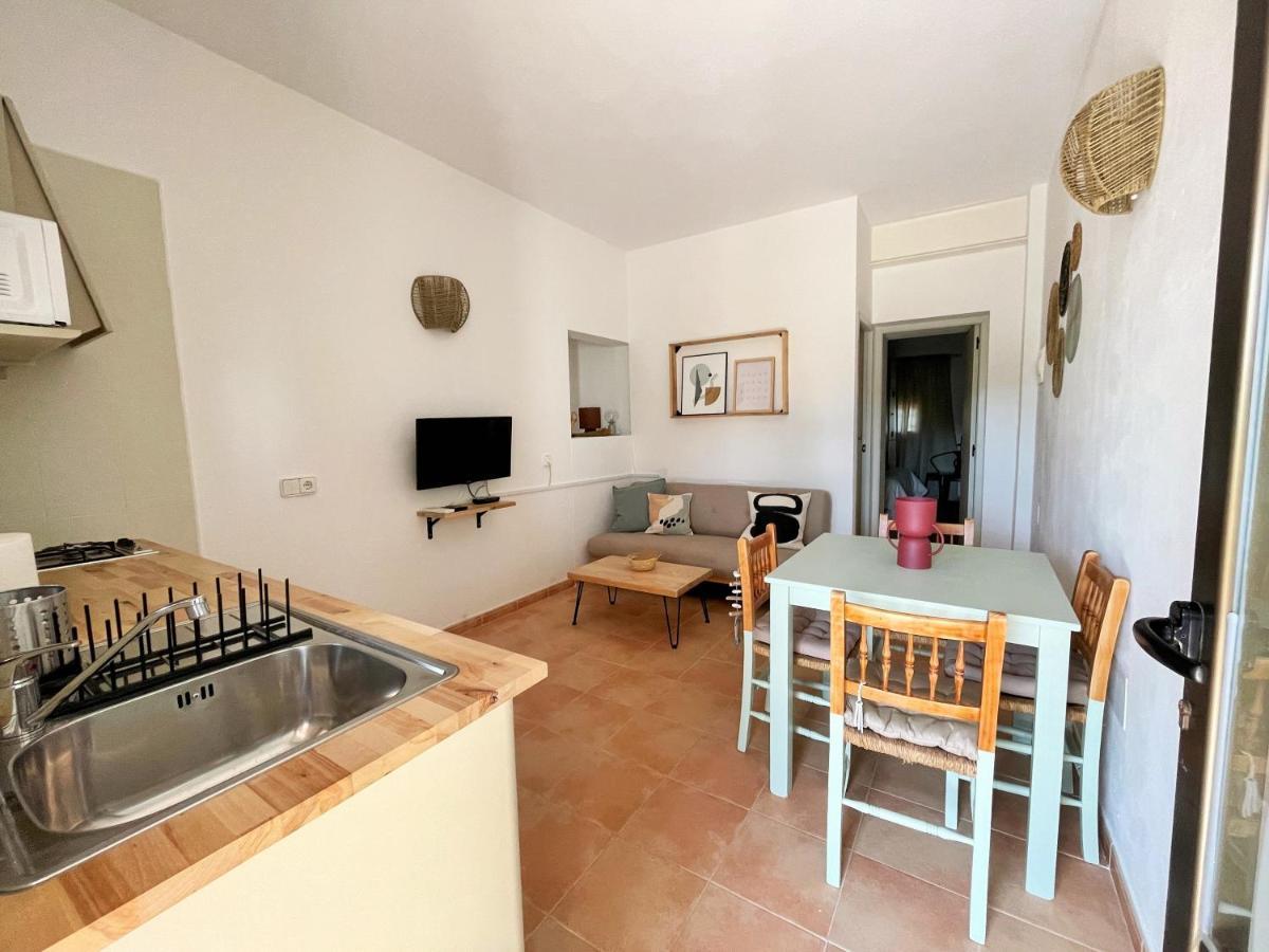 Apartamentos Carabela Playa Migjorn Bagian luar foto