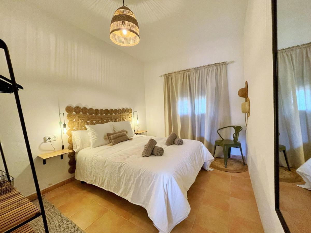 Apartamentos Carabela Playa Migjorn Bagian luar foto